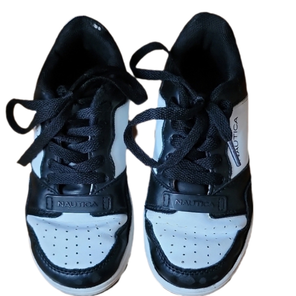 Nautica Kids Black and White Sneakers Size 11
